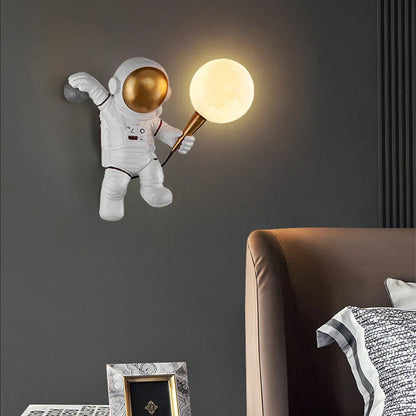 Lampka LED astronauta księżyc